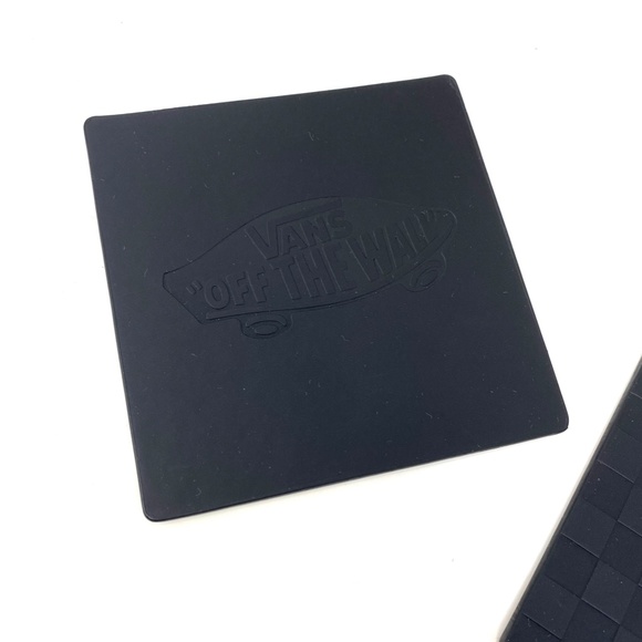 VANS Family Coasters Faux Leather Checkerboard White Black Set Bag VN0009M8NOA - Picture 3 of 7